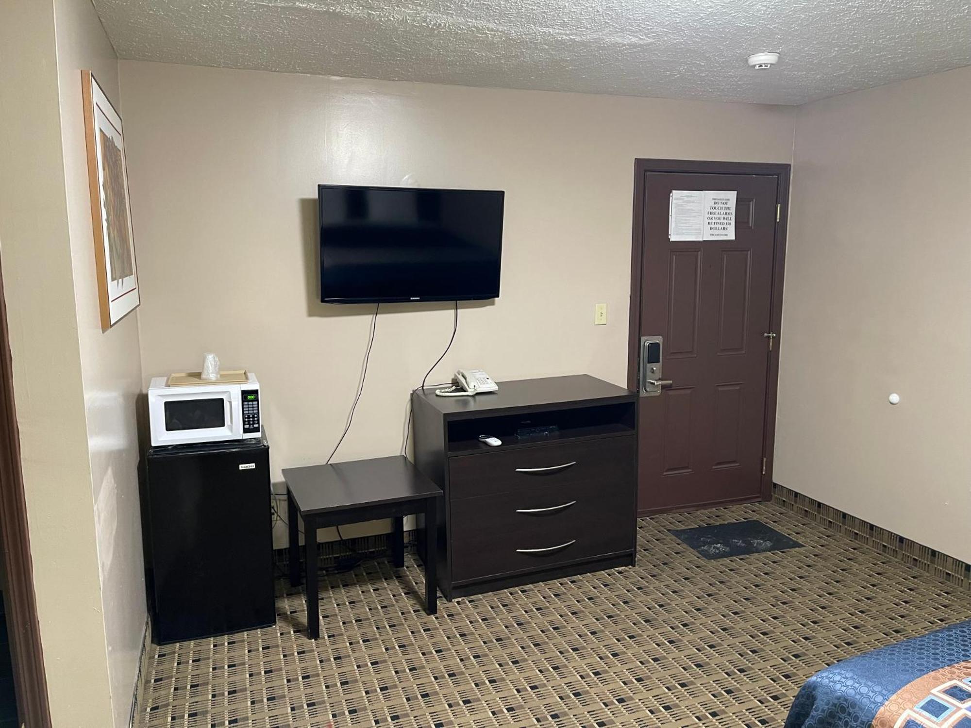 Economy Inn & Suites Ащабюла Екстериор снимка