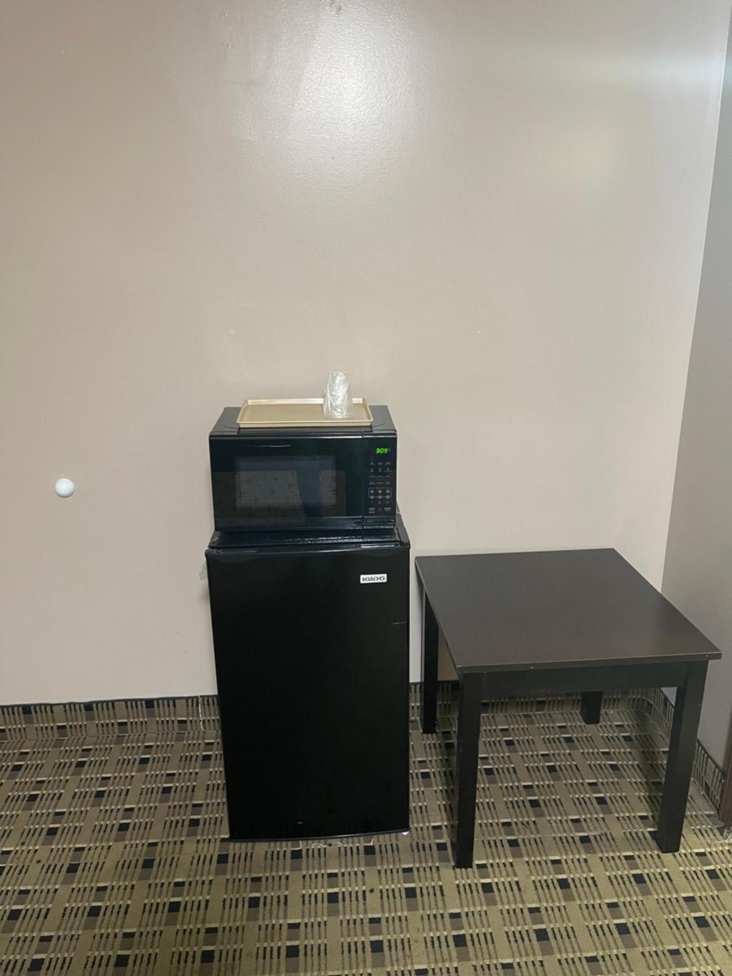 Economy Inn & Suites Ащабюла Екстериор снимка