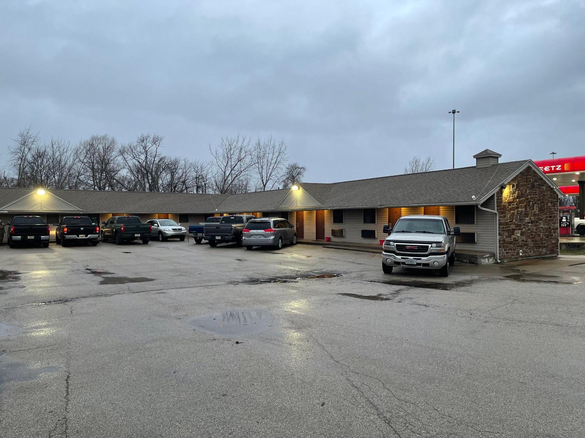 Economy Inn & Suites Ащабюла Екстериор снимка