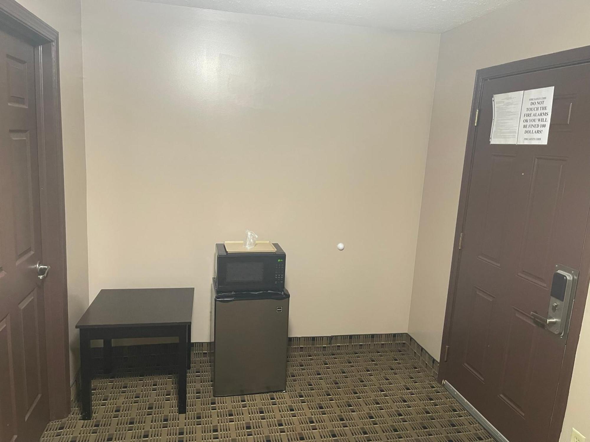 Economy Inn & Suites Ащабюла Екстериор снимка