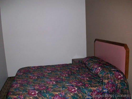Economy Inn & Suites Ащабюла Стая снимка